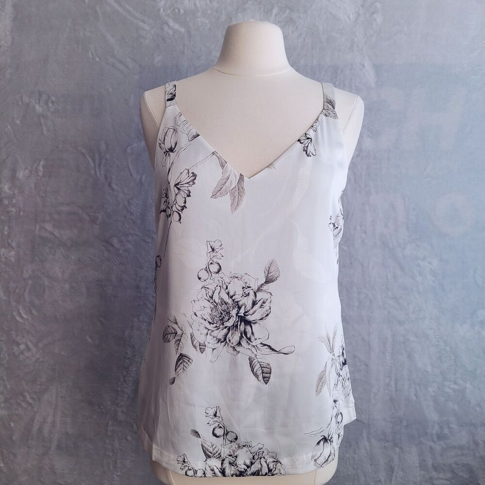 WHBM Black & White Floral Reversible Sleeveless Top Size M Office Career Tank - Picture 4 of 10